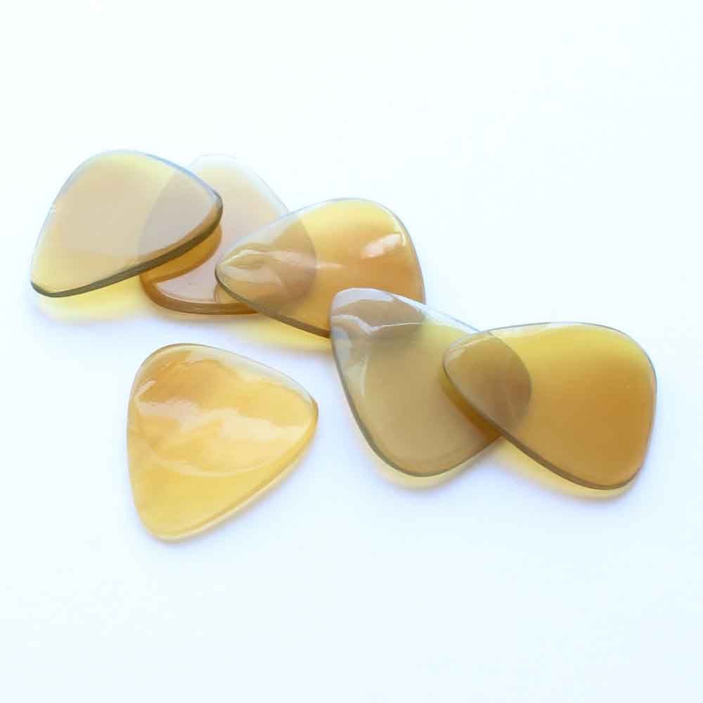 Bone Pick Ð Buffalo Horn Ð Hard Plectrum | Timber Tones - Timber Tones