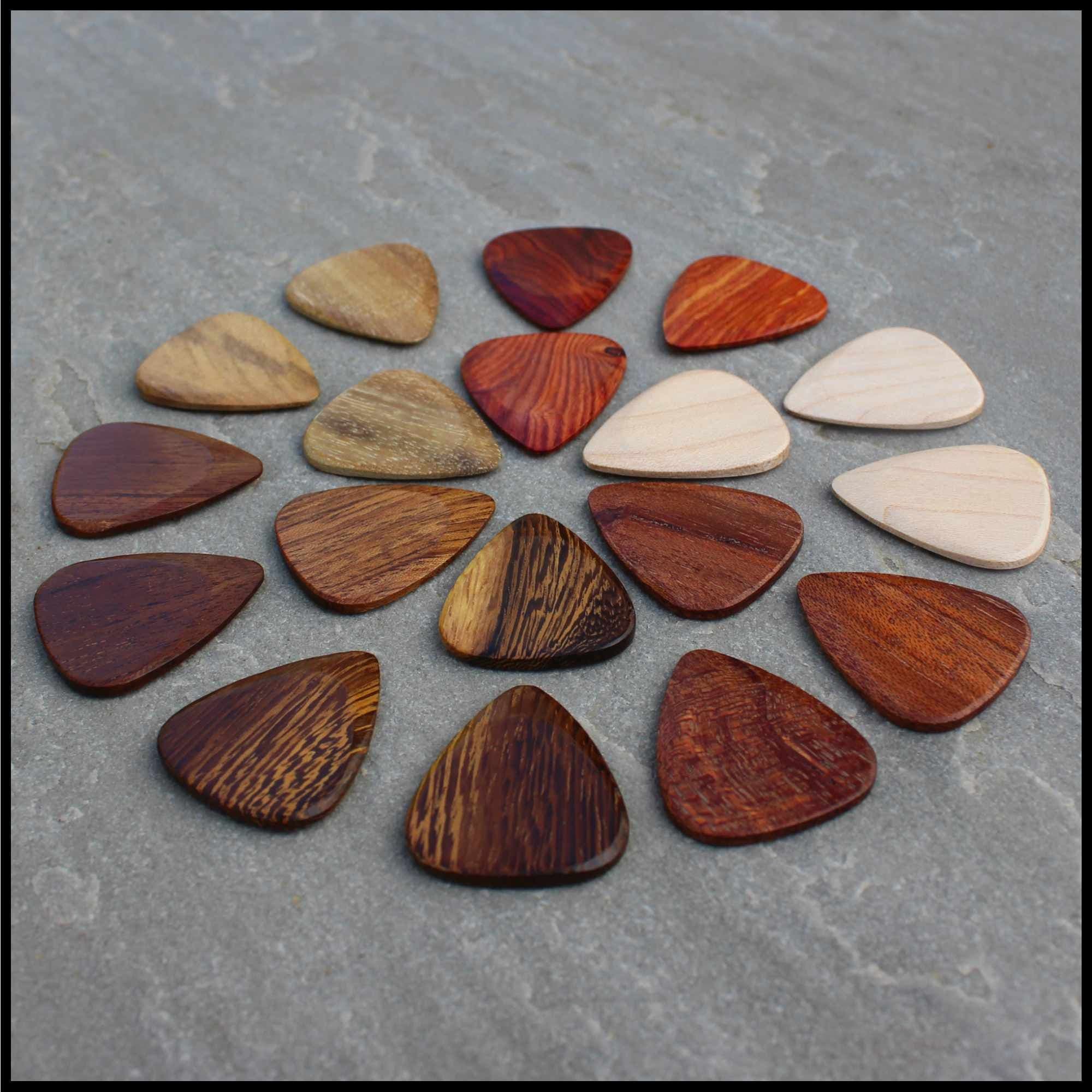 Plectrum Wallet - 18 Acoustic Guitar Picks | Timber Tones - Timber Tones
