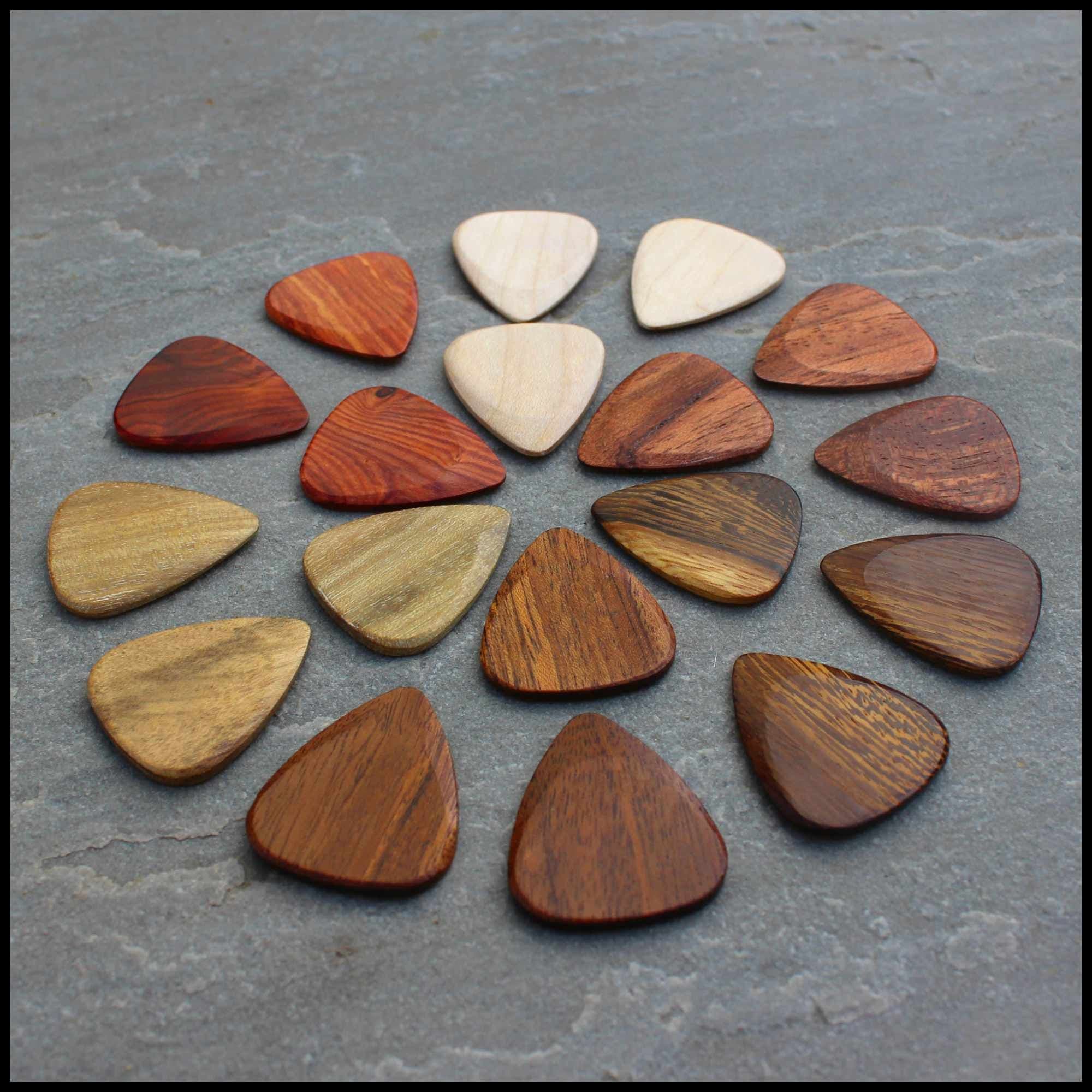 Plectrum Wallet - 18 Acoustic Guitar Picks | Timber Tones - Timber Tones