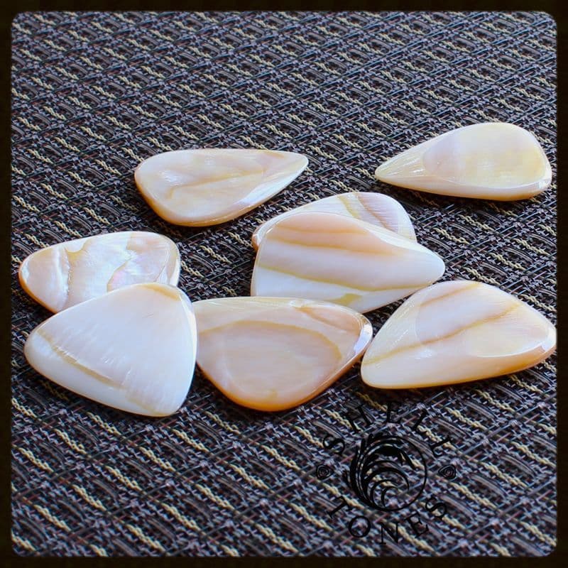 Shell Tones - Mussel Shell - 1 Guitar Pick | Timber Tones - Timber Tones