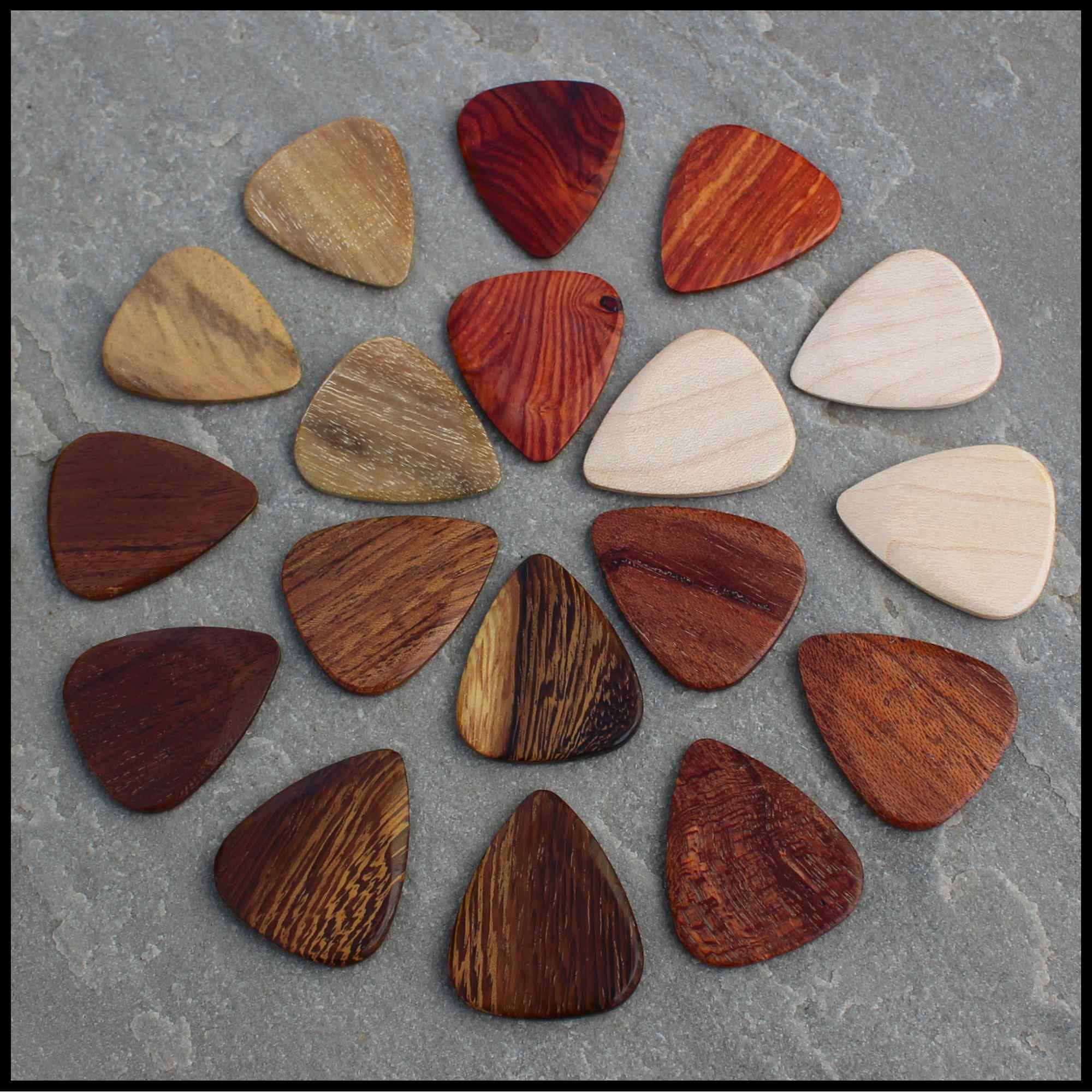 Plectrum Wallet - 18 Acoustic Guitar Picks | Timber Tones - Timber Tones