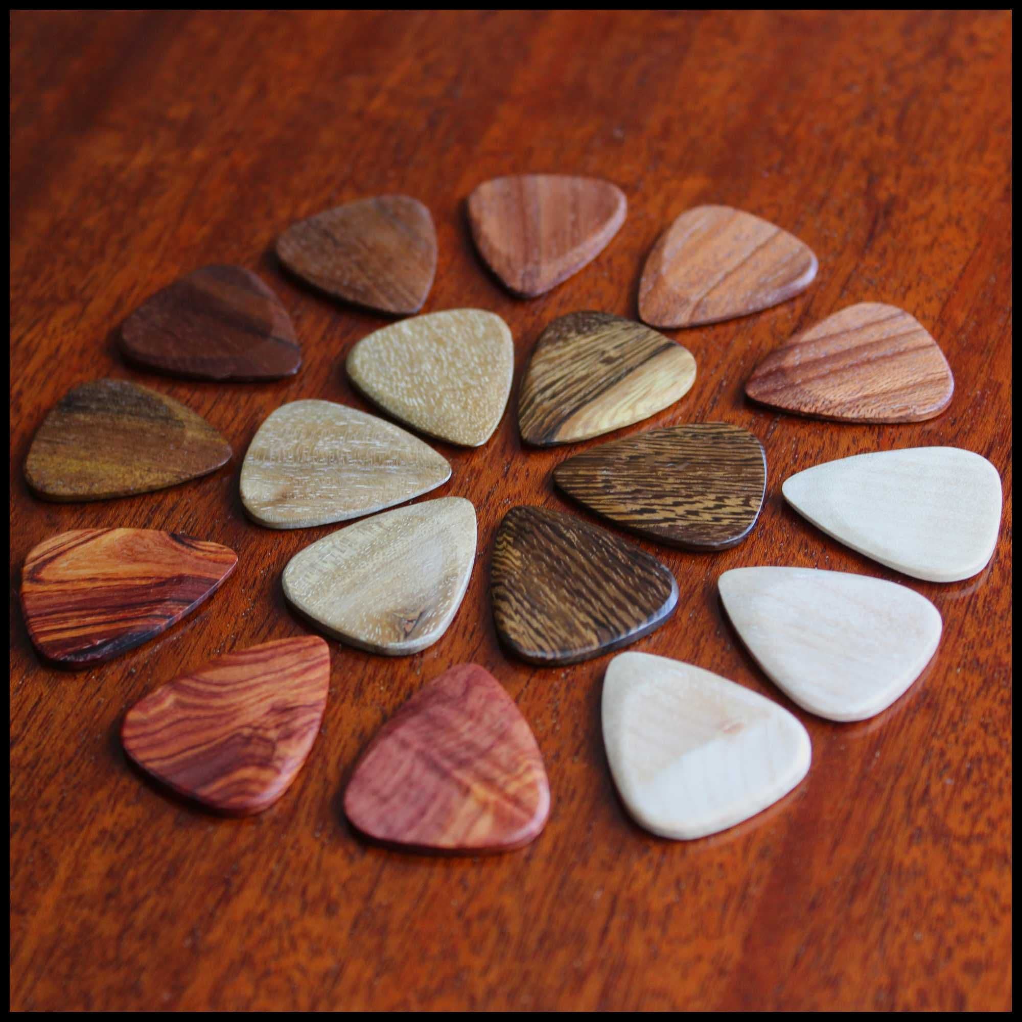 Plectrum Wallet - 18 Acoustic Guitar Picks | Timber Tones - Timber Tones
